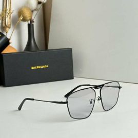 Picture of Balenciga Sunglasses _SKUfw54044919fw